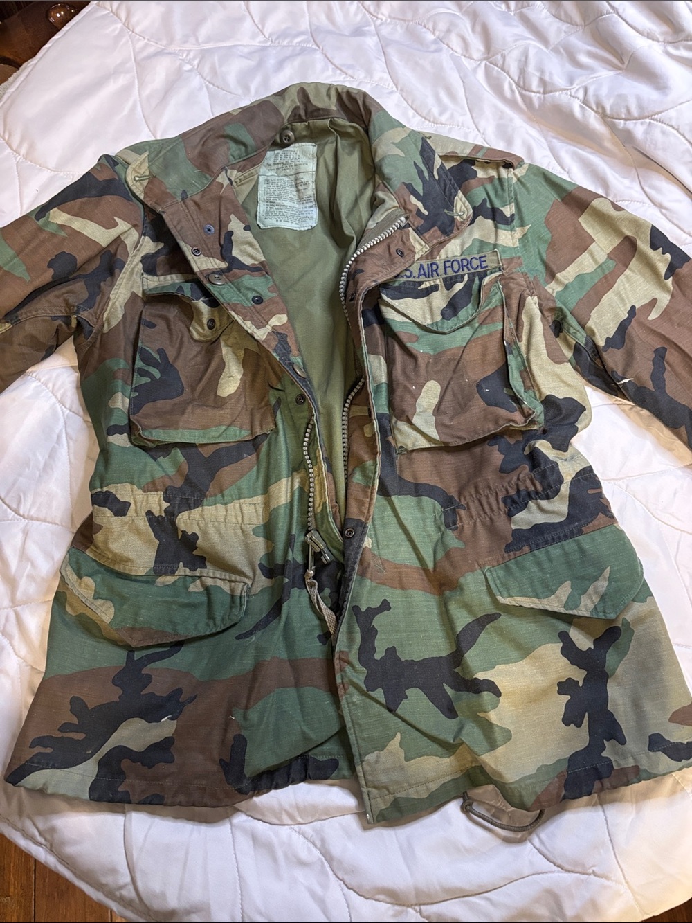Military-Style Utility Jacket in Woodland Camo - Green